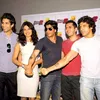 Shahrukh Khan &amp; Priyanka Chopra