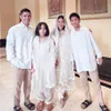 Foto Lebaran Keluarga Dian Sastro