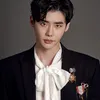 Foto Lee Jong Suk dengan Berbagai Warna dan Model Rambut