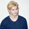 Foto Lee Jong Suk dengan Berbagai Warna dan Model Rambut