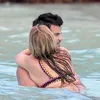 Taylor Lautner & Pacarnya