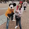 Handika Pratama &amp; Rosiana Dewi di Disney Land Hong Kong