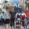 Liburan Astrid ke Singapura