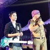 Pasha Pakai Baju Dinas Saat Manggung Bareng Ungu