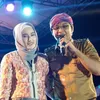 Pasha Pakai Baju Dinas Saat Manggung Bareng Ungu