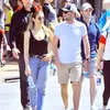 Niall Horan Kencan di Disneyland