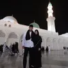 FOTO: Masa Tenang Pilkada, Annisa Pohan - Suami Beribadah Umrah