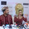 Foto Mesra Kiky Saputri dan Muhammad Khairi Saat Preskon Setelah Nikah