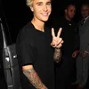 Justin Bieber vs Paparazzi