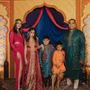 Foto Nia Ramadhani Pakai Dress Belahan Tinggi di Pesta Ultah