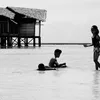 Rima Melati Adams ajak anak ke Pulo Cinta