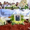 Foto Pemakaman Carlo Saba yang Berlangsung Penuh Har