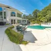 Eminem Jual Rumah