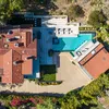Villa Mewah Rihanna