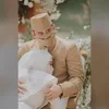kakak kahiyang ayu