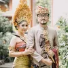 Foto Pernikahan Komika Gilang Bhaskara dengan Adat Hindu