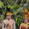 Foto Pernikahan Komika Gilang Bhaskara dengan Adat Hindu