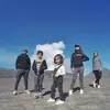 Liburan Mona Ratuliu ke Bromo