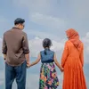 Laucya Cynthia Bella &amp; Engku Emran