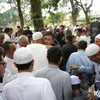Foto Proses Pemakaman Ayah King Nassar
