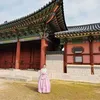 Foto Raisa Pakai Hanbok di Korea
