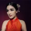 Imlek ala Sandra Dewi