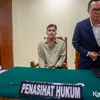 Foto Rendy Kjaernett dan Lady Nayoan di Sidang Perdana