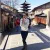 Rianti Cartwright dan suami liburan ke Jepang