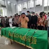 Salat Jenazah Vanessa Angel dan Bibi Ardiansyah