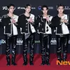 Foto Seleb Pria di Red Carpet MAMA 2022