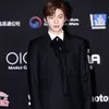 Foto Seleb Pria di Red Carpet MAMA 2022