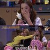 Sebuah tayangan lama MBC memperlihatan Sulli yang menangis dan berterima kasih kepada Tiffany karena telah merawatnya semasa menjadi trainee.