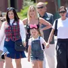 Keluarga Beckham ke Disneyland