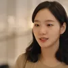 Foto Song Joong Ki Jadi Cameo di \'LITTLE WOMEN\' Sebagai Karyawan Toko Sepatu