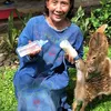Foto Susi Pudjiasti Bersama Rusa