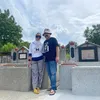 Foto Tahun Baru Inul Daratista ke Makam Mertua
