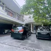 Foto Tahun Baru Inul Daratista ke Makam Mertua