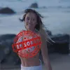 FOTO: Tampil Girly Miley Cyrus Makin Cantik di Klip \&#039;Malibu\&#039;!