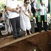 Pemakaman Ibunda Mikha Tambayong