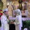 Foto Temmy Rahady dan Istri yang Rumah Tangganya Adem Ayem