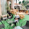 teras rumah mewah muzdalifah jadi cafe