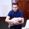 Ussy Sulistiawaty melahirkan