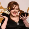 FOTO: Transformasi Penampilan Adele di Sepanjang Grammy Awards