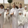 FOTO: Ultah Sweet 17, Annisa Trihapsari Beri Anak Kado Umrah!