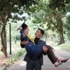 Reiner Manopo Nikah Kekasih Wisuda
