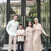  Verrell Bramasta dan Putri Zulhas Rayakan Lebaran Bersama