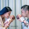  Zivanna Letisha dengan Bayi Kembarnya