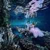Foto Couple di Bawah Air