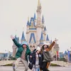Gading Marten dan Gisel ajak Gempi ke Disneyland