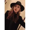 Liz Gillies LIndsay Lohan